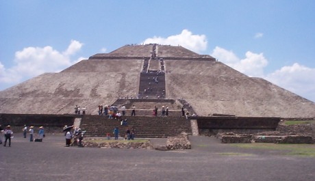 FOTO: Pyramida Slunce je nejvyšší budovou v Teotihuacánu