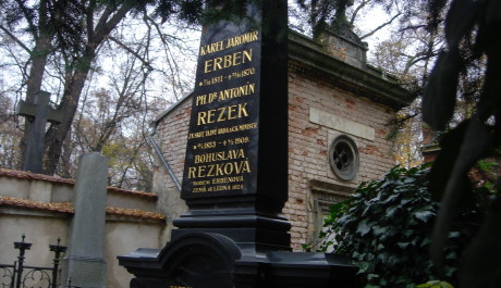 FOTO: Hrob Karla Jaromíra Erbena