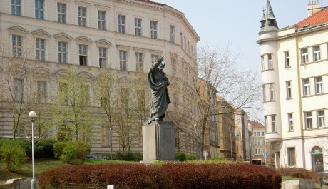 FOTO: Socha Karla Havlíčka Borovského, Havlíčkovo náměstí na Žižkově