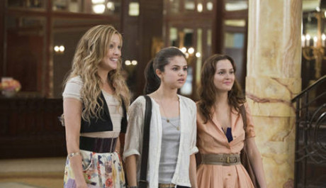 FOTO: monte carlo katie cassidy selena gomez leighton meester