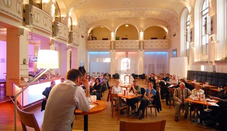 Foto: Představení Pavla Eisnera na akci Pražského literárního domu