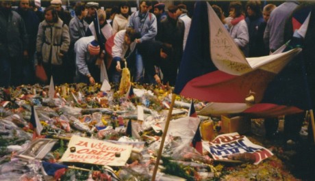 FOTO: Sametová revoluce, Zdroj: wikipedia.cz