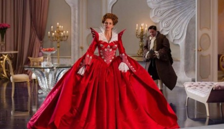 Foto: Zl&aacute; kr&aacute;lovna z filmu Sněhurka (Mirro Mirror)