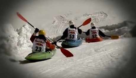 FOTO: Snow Kayaking