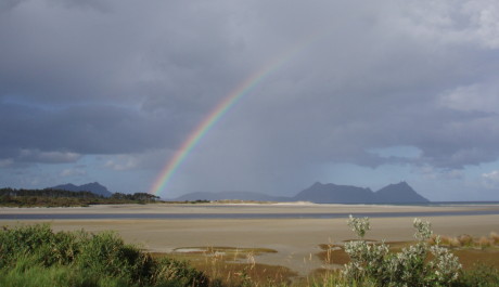 FOTO: V&aacute;nočn&iacute; duha v zemi p&aacute;na prstenů