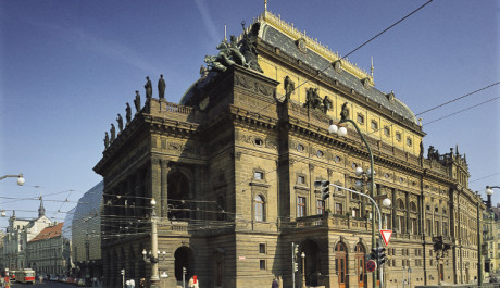 FOTO: Budova Národního divadla