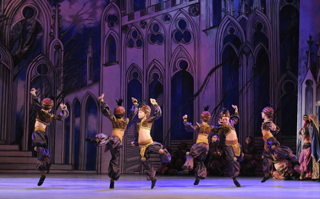 FOTO: Žáci Baletní školy DJKT v Glazunovově baletu Raymonda (DJKT, 2011)