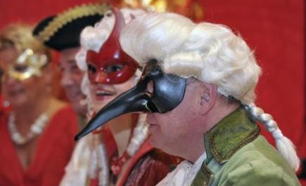 FOTO: Maškarní bál v Redutě