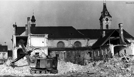 Minoritsk&yacute; kl&aacute;&scaron;ter v Mostě