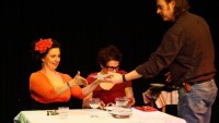 FOTO: Ty dvě, kter&eacute; obědvaj&iacute;, Divadlo Kampa_1