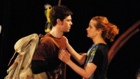 FOTO: Marek Adamczyk a Klára Krejsová ve Walczakově hře Amazonie (DJKT, 2012)