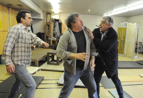 FOTO: Zdeněk Rohlíček, Josef Nechutný a Pavel Pavlovský na zkoušce Moliérova Lakomce (DJKT, 2012)
