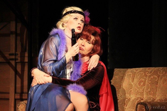 FOTO: VČD, Zpívání v dešti