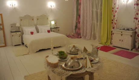 foto_zamek_Napajedla_1 FOTO: Pokoje pro hosty zařízeny v shabby chic stylu