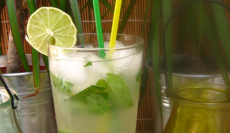 Mátová limonáda s limetkou