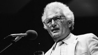 FOTO: Joseph Heller, americký prozaik