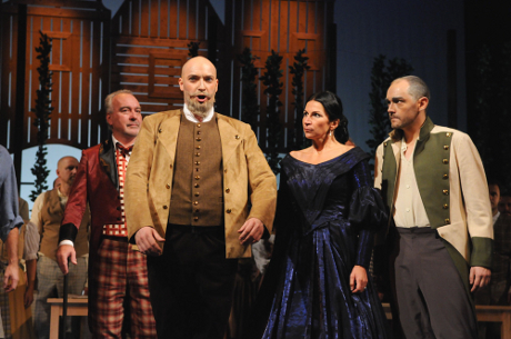FOTO: Pavel Horáček, Jiří Hájek, Jana Tetourová a Josef Škarka ve Smetanově opeře Tajemství (DJKT, 2012)