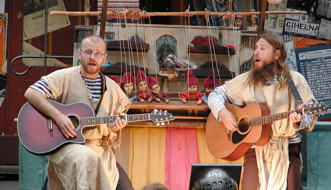 FOTO: Zn&aacute;mou poh&aacute;dku Sněhurka a sedm trpasl&iacute;ků zahraje Te&eacute;tr V&iacute;ti Marč&iacute;ka