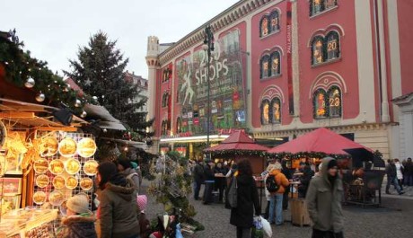 FOTO: V&aacute;nočn&iacute; trhy v Praze