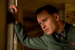 FOTO: Michael Fassbender ve filmu Hanebný pancharti