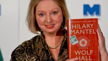 FOTO: Hilary Mantelová s románem Wolf Hall