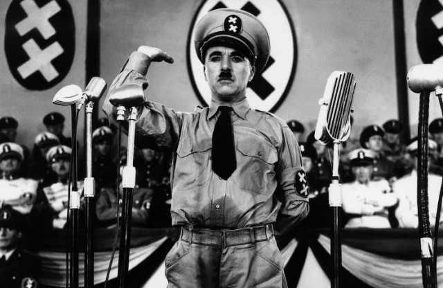 FOTO: Charlie Chaplin ve filmu Diktátor
