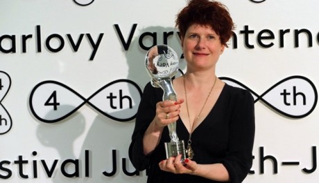 Ocenění se dočkala i Alice Nellis. Zdroj: kviff.com