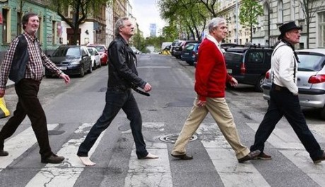 Hrdinové snímku Revival napodobují Beatles. Zdroj: Bontonfilm