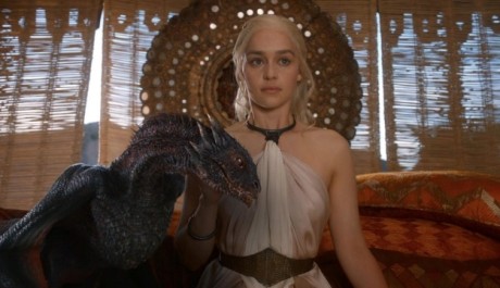 Třetí řada Hry o trůny byla letos nejstahovanějším seriálem, bude ji příští rok následovat i ta čtvrtá? Zdroj: HBO