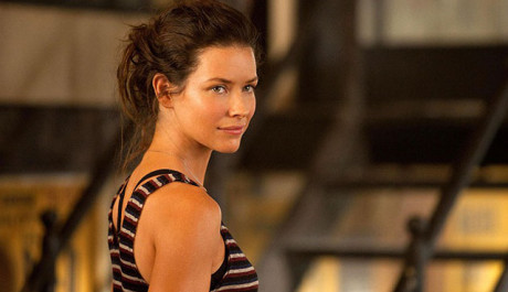 FOTO: Ocelová pěst - Evangeline Lilly - Falcon