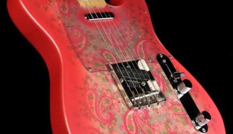 FOTO: Fender Telecaster Paisley Reissue