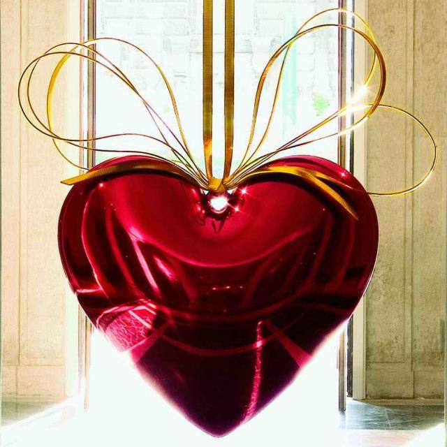 Hanging heart, Jeff Koons, Zdroj: www.jeffkoons.com