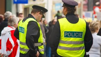 policie_demonstrace_vesty
