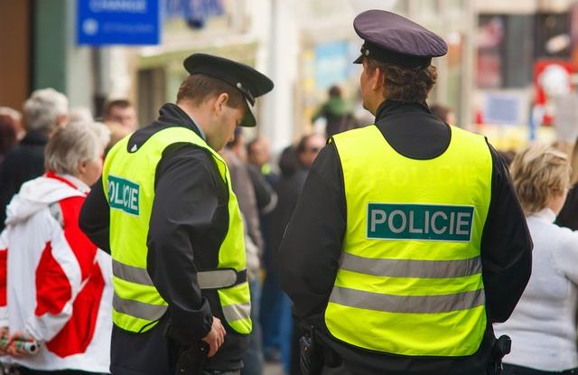 policie_demonstrace_vesty