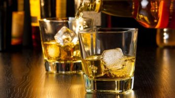šizený alkohol, whisky