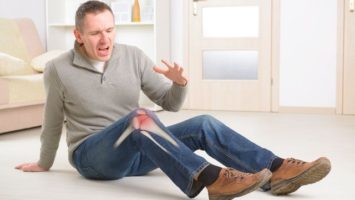 Muži a řídnutí kostí, osteoporoza, zlomenina nohy
