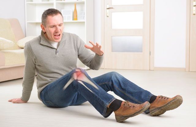 Muži a řídnutí kostí, osteoporoza, zlomenina nohy