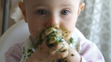 Veganská strava u dětí ohrožuje jejich život