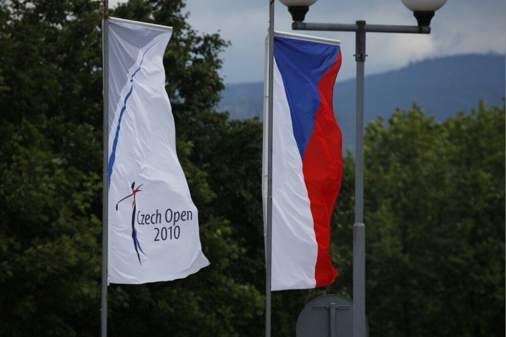 FOTO: Vlajky v Čeladné