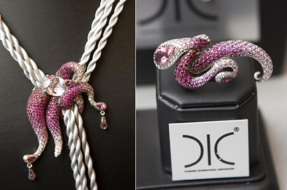 FOTO: Blanka Matragi a její kolekce šperků