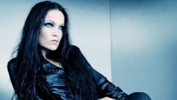 Tarja Turunen, Zdroj: tarja-whatliesbeneath.com