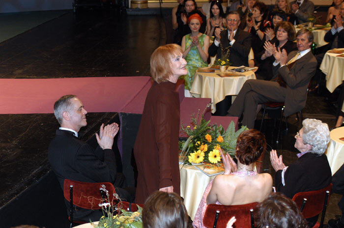 FOTO: Soňa Červená na předávání cen Thálie 2004