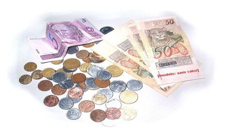 Peníze hýbou světem OBR: peníze