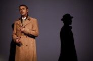 Foto: Jiří Dvořák jako K. v Kafkově Zámku