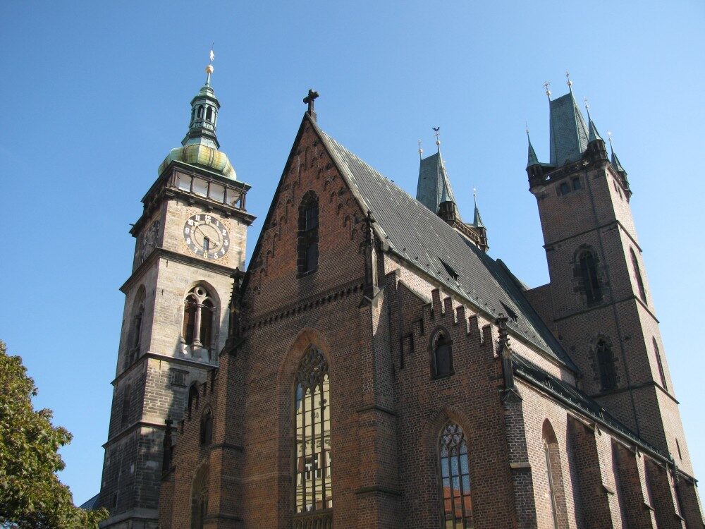 Bílá věž a gotická katedrála sv. Ducha, Foto: Martin Blaťák, Topzine.cz