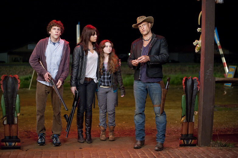 FOTO: Jesse Eisenberg, Emma Stone, Abigail Breslin a Woody Harrelson ve filmu Zombieland. Zdroj: Falcon