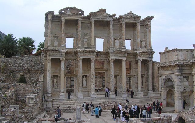 FOTO: Celsova knihovna v Efesu