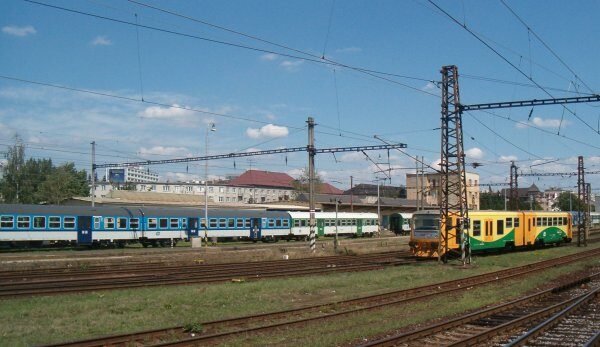 FOTO: Brzy prázdné koleje neuvidíte, ČD navyšují počty vlaků, prozatím