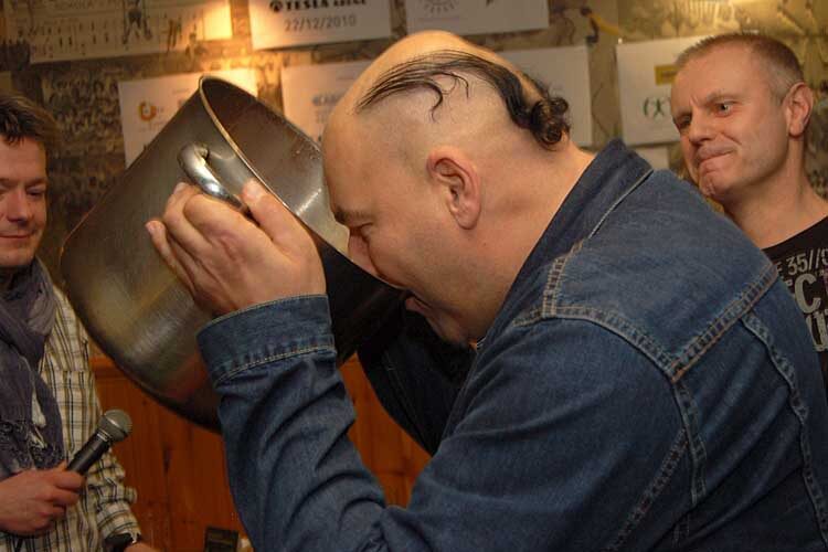 foto: Lou Fanánek Hagen vyměnil pivo za kakao