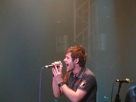 FOTO: Hudební ceny Óčka 2008, zpěvák kapely Fate Magazine